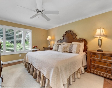 5950 Pelican Bay Boulevard - Photo Thumbnail 12