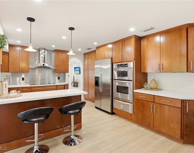 339 Landmark Street - Photo Thumbnail 12