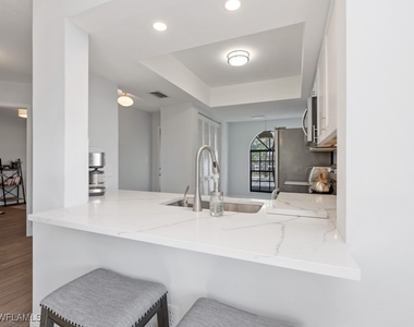 709 Augusta Boulevard - Photo Thumbnail 4