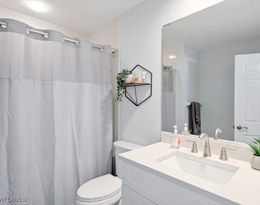709 Augusta Boulevard - Photo Thumbnail 9