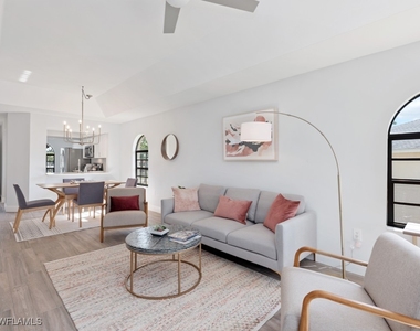 709 Augusta Boulevard - Photo Thumbnail 3