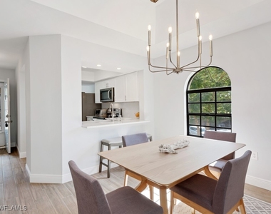 709 Augusta Boulevard - Photo Thumbnail 2