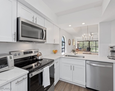 709 Augusta Boulevard - Photo Thumbnail 5