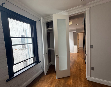 410 East 13th Street - Photo Thumbnail 11