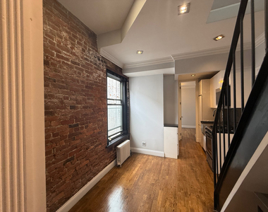 410 East 13th Street - Photo Thumbnail 10