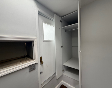 410 East 13th Street - Photo Thumbnail 5