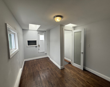 410 East 13th Street - Photo Thumbnail 7