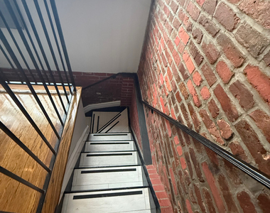 410 East 13th Street - Photo Thumbnail 5