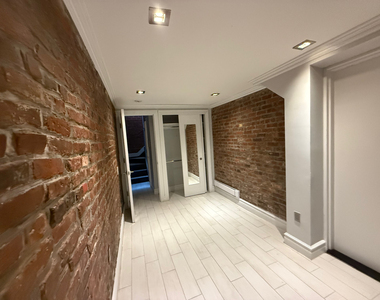 410 East 13th Street - Photo Thumbnail 8