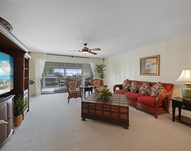 601 Shreve Street - Photo Thumbnail 3