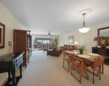601 Shreve Street - Photo Thumbnail 5