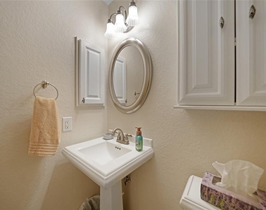 601 Shreve Street - Photo Thumbnail 30
