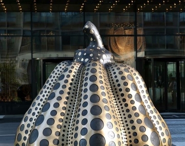 605 West 42nd Street - Photo Thumbnail 7