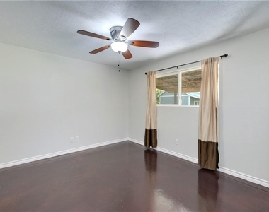 5608 Oak Blvd - Photo Thumbnail 14