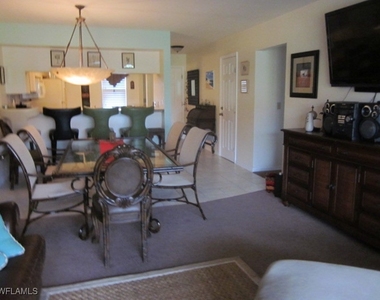 719 Sw 47th Terrace - Photo Thumbnail 2