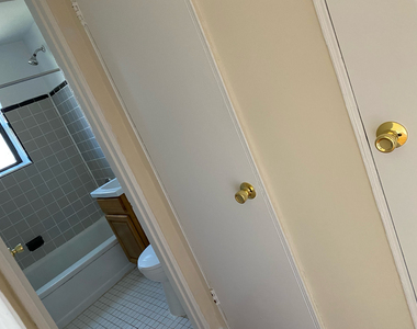 141-55 85th Road - Photo Thumbnail 3