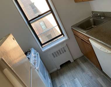141-55 85th Road - Photo Thumbnail 1