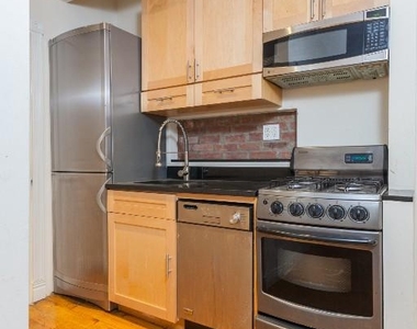 44 Avenue B - Photo Thumbnail 2
