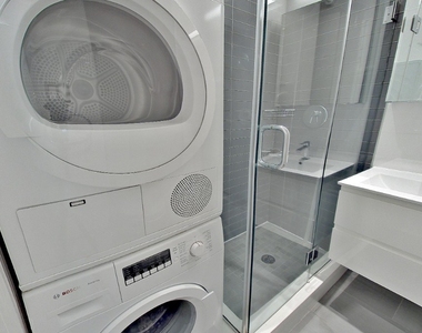 410 East 13th Street - Photo Thumbnail 8