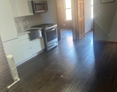 410 East 13th Street - Photo Thumbnail 4