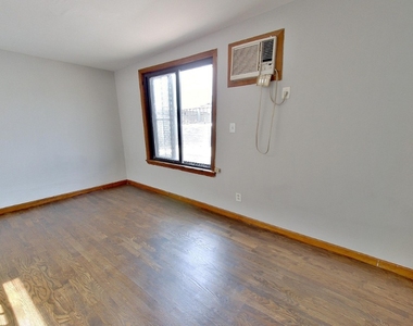 410 East 13th Street - Photo Thumbnail 2