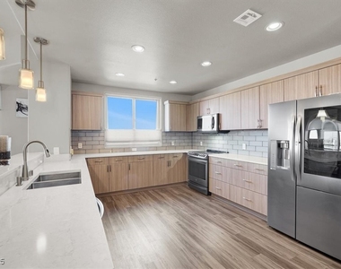8255 Las Vegas Boulevard - Photo Thumbnail 3