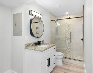 200 N El Mar Drive - Photo Thumbnail 15
