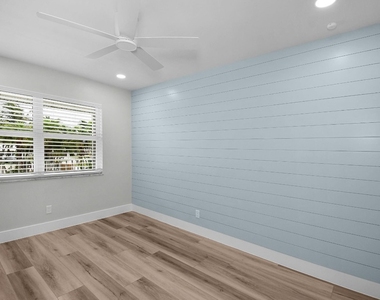 200 N El Mar Drive - Photo Thumbnail 11