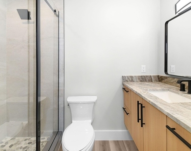 200 N El Mar Drive - Photo Thumbnail 12