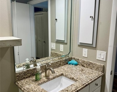 5111 S Gray Pelican Way - Photo Thumbnail 21