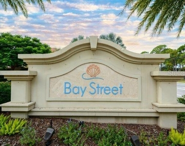 4212 Expedition Way - Photo Thumbnail 3