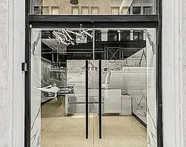 255 West 36th Street - Photo Thumbnail 6