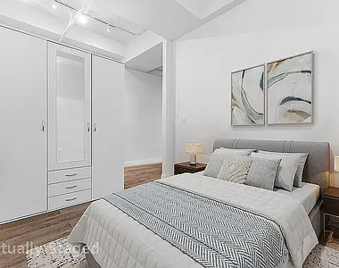 255 West 36th Street - Photo Thumbnail 4