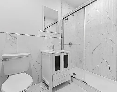 255 West 36th Street - Photo Thumbnail 10