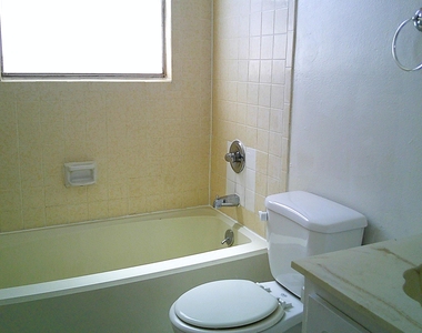 3022 E Glen Drive - Photo Thumbnail 14