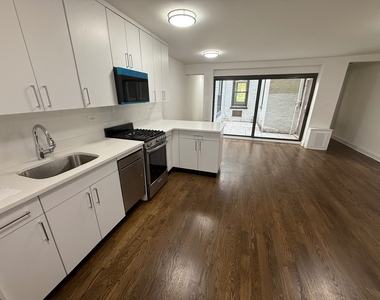 147  East 72nd Street - Photo Thumbnail 2