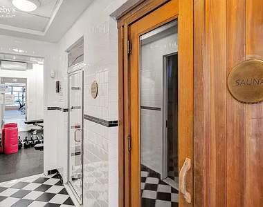 400 East 90th Street - Photo Thumbnail 7