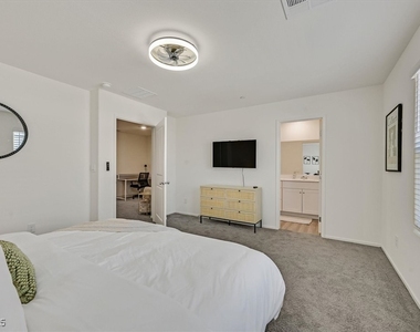 1906 Arietta Vista Street - Photo Thumbnail 14