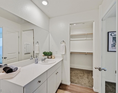 1906 Arietta Vista Street - Photo Thumbnail 16