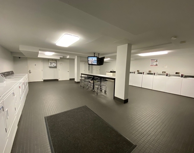 1635 Putnam Avenue - Photo Thumbnail 8
