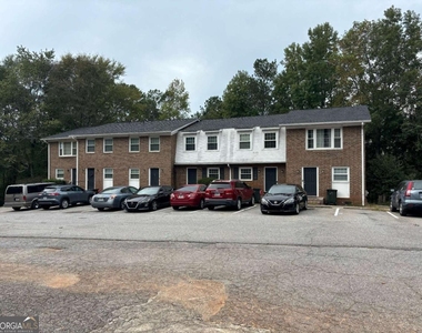 180 Chalfont Lane - Photo Thumbnail 3