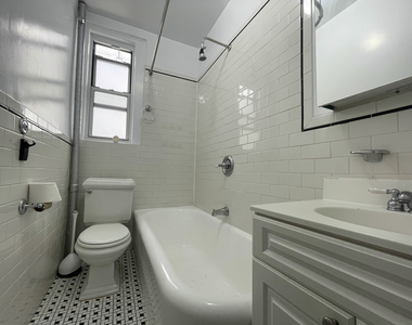 117 West 13th Street - Photo Thumbnail 4