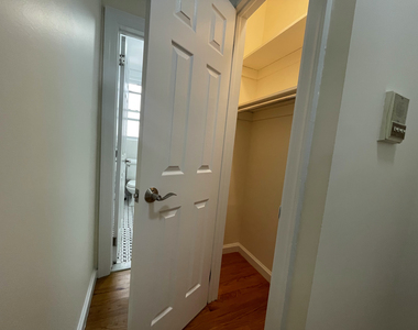 117 West 13th Street - Photo Thumbnail 3