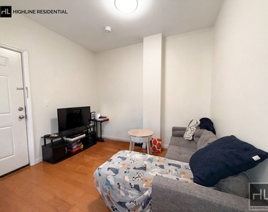 34-42 9 Street - Photo Thumbnail 3