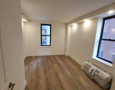 45 West 81st Street - Photo Thumbnail 5