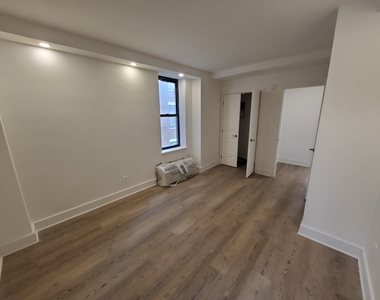45 West 81st Street - Photo Thumbnail 4