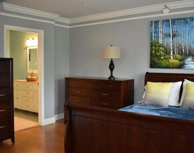 2300 Florida Boulevard - Photo Thumbnail 15