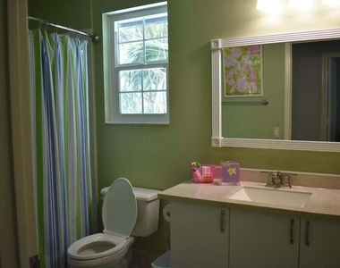 2300 Florida Boulevard - Photo Thumbnail 10