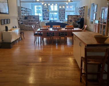 471 Broadway - Photo Thumbnail 0