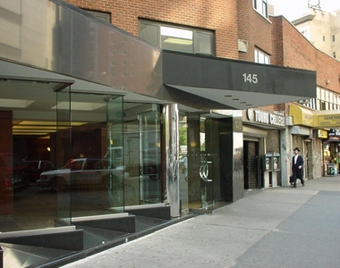 Fourth Avenue - Photo Thumbnail 11